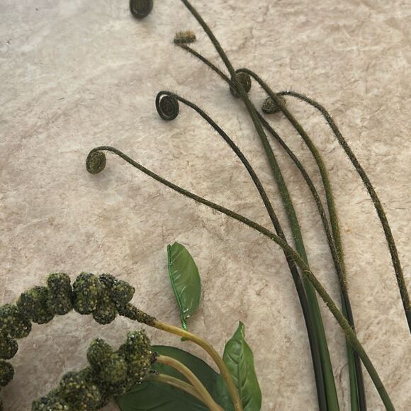 Bundle of Greenery - Picture 3 of 4